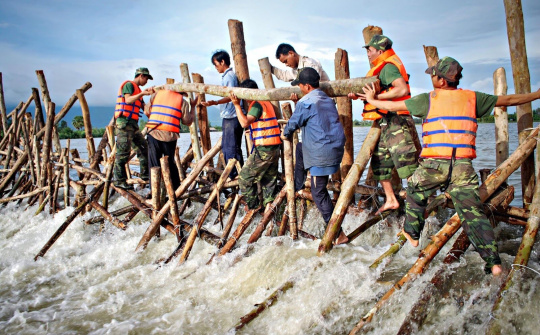 Huy động nửa triệu người ứng phó bão số 4