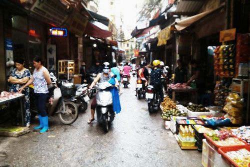 Chợ “cóc” tại phường Khương Trung, quận Thanh Xuân: Bao giờ xử lý dứt điểm?