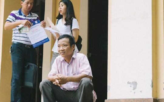 Bố mẹ những người hy sinh tất cả để nuôi ước mơ con trưởng thành
