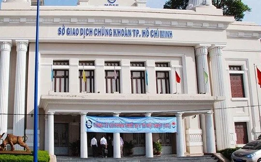 Bất chấp thị trường chao đảo, HOSE lãi mạnh nửa đầu năm 2018