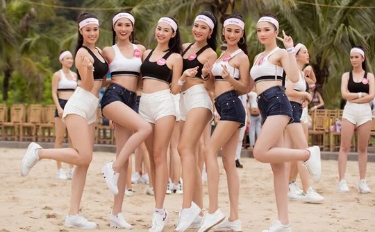 Hoa hậu Việt Nam 2018: 44 người đẹp tranh tài ở vòng thi đầu tiên