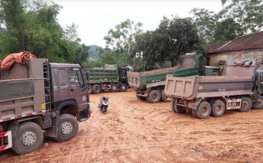 Nghệ An: Lợi dụng cải tạo đường để bán đất trái phép