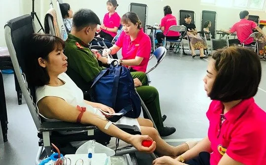 Quận Ba Đình: Hơn 500 công nhân viên chức lao động hiến máu tình nguyện