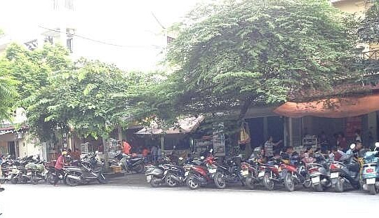 Phường Hà Cầu: Mặt phố còn... nhếch nhác