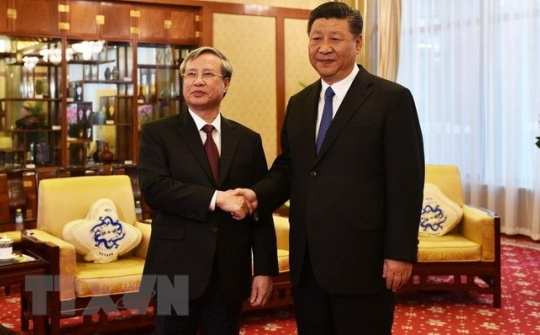 Top Chinese leader affirms desire to develop ties with Vietnam