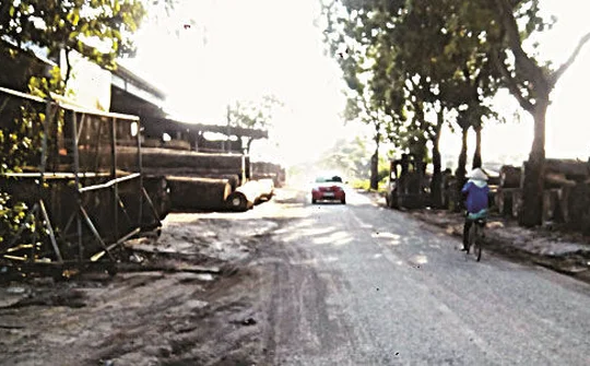 Vi phạm hành lang tỉnh lộ 423, đoạn qua xã An Thượng (Hoài Đức): Cần xử lý dứt điểm