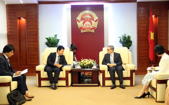 Thứ trưởng Phan Tâm tiếp Phó Đại sứ Nhật Bản tại Việt Nam