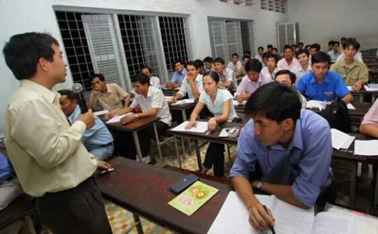 Có được ký hợp đồng thỉnh giảng với giảng viên cơ hữu