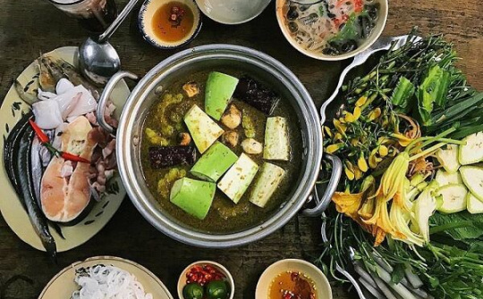 Lẩu mắm Cần Thơ - món ăn dung dị của miền 'gạo trắng nước trong'