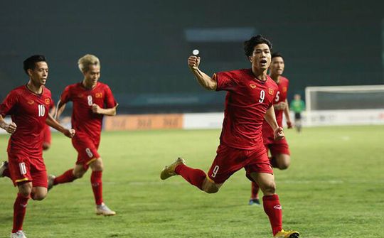 Thắng ‘nghẹt thở’, U23 Việt Nam lần đầu tiên lọt vào tứ kết ASIAD