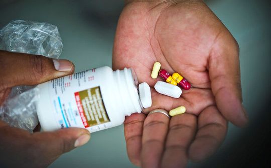 Mở rộng chi trả thuốc kháng HIV từ nguồn Quỹ Bảo hiểm y tế