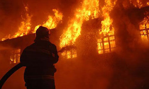 Cháy khách sạn lúc rạng sáng, ít nhất 18 người thiệt mạng