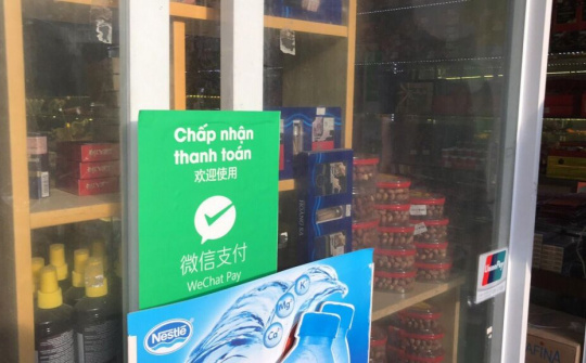 Né thuế, nhiều cửa hàng ở Nha Trang cho khách Trung Quốc quẹt thẻ ‘chui’