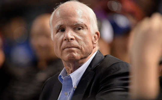 Thượng nghị sĩ John McCain qua đời