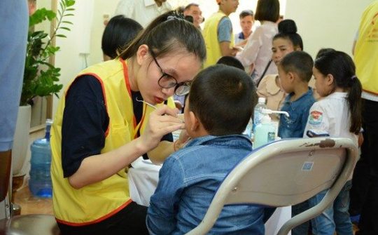 Bác sỹ tình nguyện vùng cao: Giỏi chuyên môn, giàu y đức