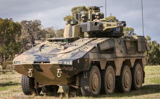 Australia chọn tên lửa chống tăng Israel cho xe bọc thép mới