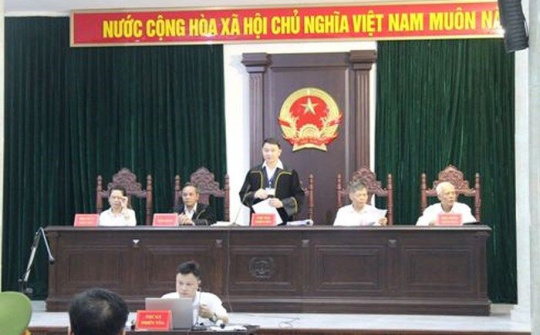 Cựu Chủ tịch Công ty Xơ sợi Dầu khí và đồng phạm hầu tòa