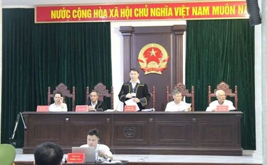 Cựu Chủ tịch Công ty Xơ sợi Dầu khí và đồng phạm hầu tòa