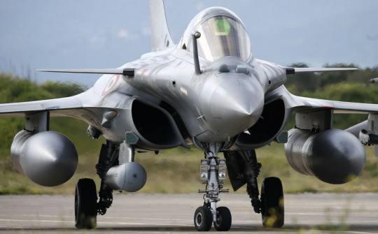 Loạt chiến đấu cơ siêu đẳng của Pháp chuẩn bị chao lượn ở Nội Bài