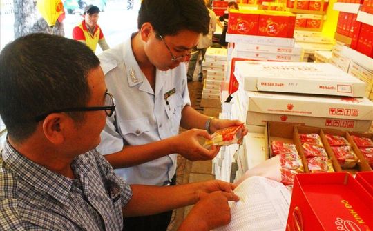 TP HCM: Tiến hành kiểm tra đột xuất các cơ sở kinh doanh bánh trung thu