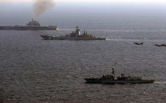 Lý do tàu chiến Nga bỗng hiện diện dày đặc ngoài khơi Syria