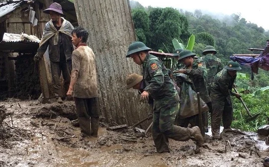 Sạt lở đất ở  Phong Thổ, Lai Châu khiến 6 người chết, 5 người mất tích, 2 người bị thương