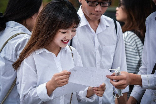 Điểm chuẩn vào đại học giảm mạnh: Không bất ngờ
