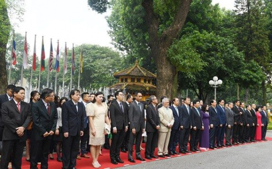Lễ thượng cờ ASEAN tại Hà Nội
