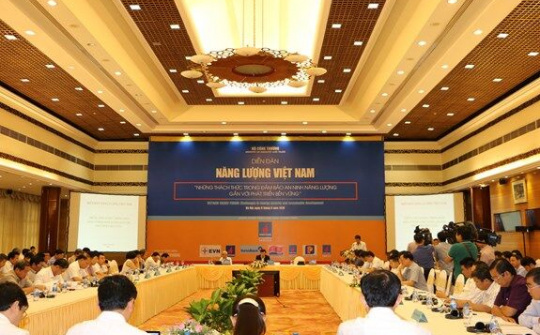 Giải bài toán năng lượng ở Việt Nam: Không thể chỉ một bộ làm!