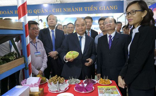 Thủ tướng dự Hội nghị Xúc tiến đầu tư tỉnh Tiền Giang năm 2018