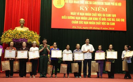 Nhiều tấm gương nạn nhân chất độc da cam vượt lên số phận