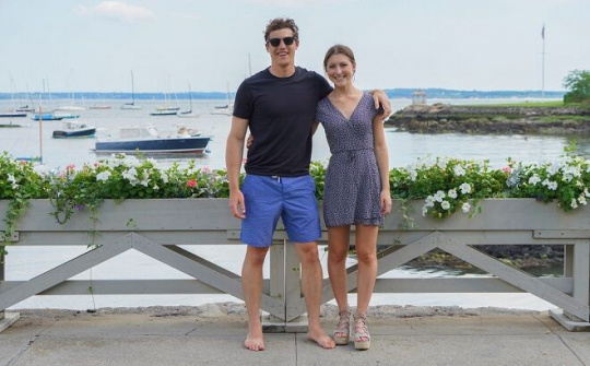 Gọi vốn hàng nghìn USD thành công nhờ ý tưởng sản xuất quần áo bơi từ nhựa tái chế