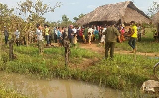 Ra ao giặt quần áo, hai mẹ con chết đuối thương tâm