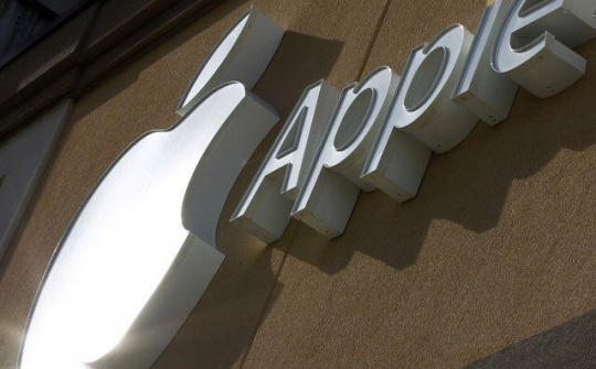 Tổng thống Trum khuyến cáo Apple nên sản xuất tại Mỹ để tránh thuế quan Trung Quốc