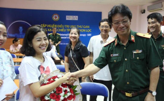 Diễn viên Mai Phương xuất viện về nhà trong nụ cười và nước mắt