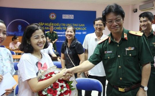 Diễn viên Mai Phương xuất viện về nhà trong nụ cười và nước mắt