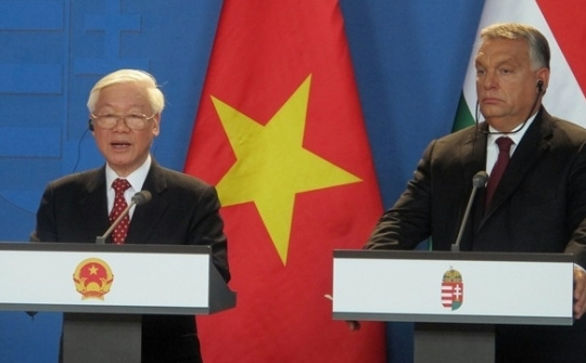 Hungarian PM wishes to enhance multi-faceted cooperation with Vietnam