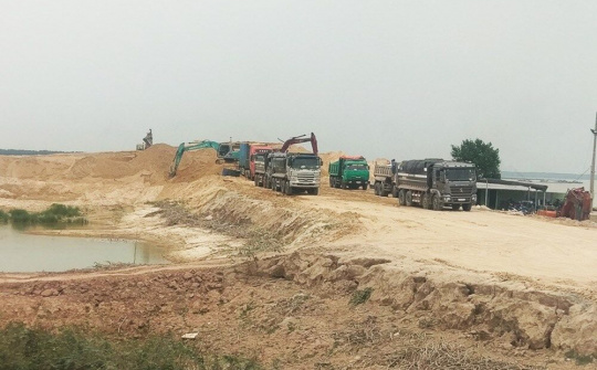 Chấn chỉnh hoạt động khai thác cát tại hồ Dầu Tiếng