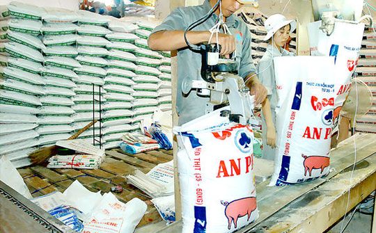 Sản xuất thức ăn chăn nuôi: Doanh nghiệp nội khó cạnh tranh với các doanh nghiệp FDI