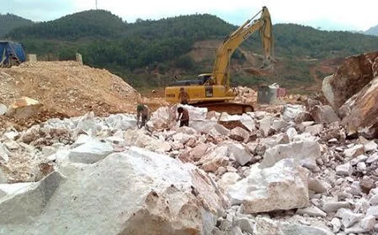 Xem xét điều chỉnh quy hoạch mỏ đá vôi xi măng Lộc Môn, tỉnh Hòa Bình