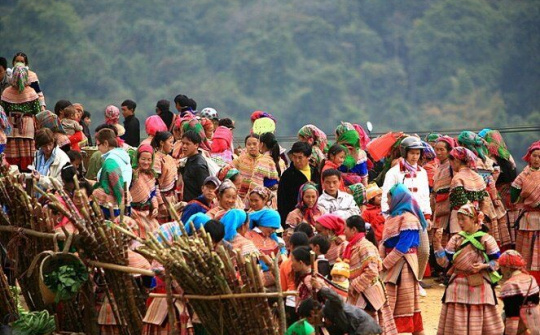 Nghiên cứu đổi mới chính sách đối với đồng bào dân tộc, miền núi
