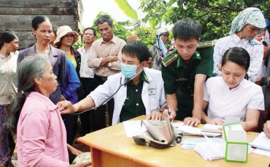 Kết hợp quân dân y trong khám, chữa bệnh