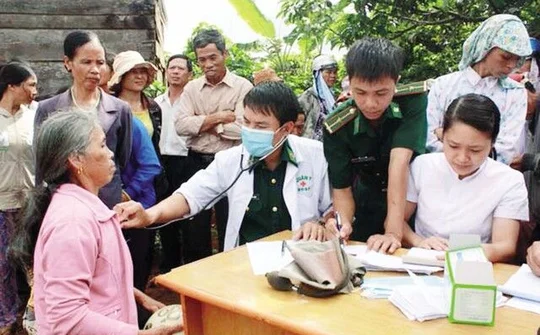 Kết hợp quân dân y trong khám, chữa bệnh