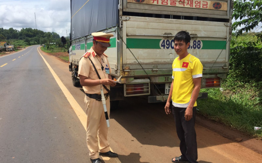 Đắk Nông: Tăng cường đảm bảo trật tự ATGT đợt cao điểm