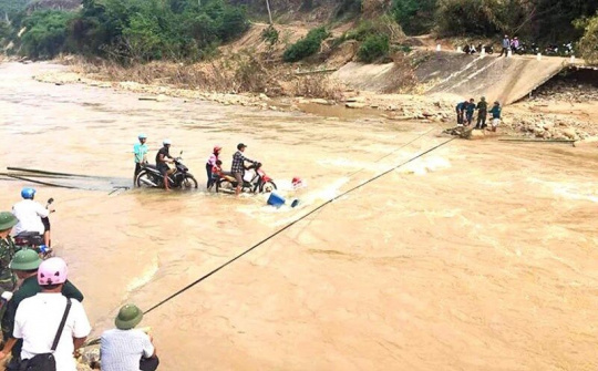 Thanh Hóa: Chia cắt vì lũ, gần 2.000 người dân thiếu lương thực