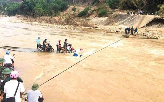 Thanh Hóa: Chia cắt vì lũ, gần 2.000 người dân thiếu lương thực