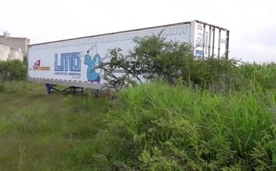 Người dân Mexico phẫn nộ vì giới chức đặt container chứa hơn 150 thi thể ở nơi công cộng