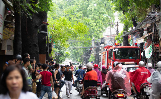 Ngôi nhà 905 Đê La Thành bất ngờ bùng cháy lại