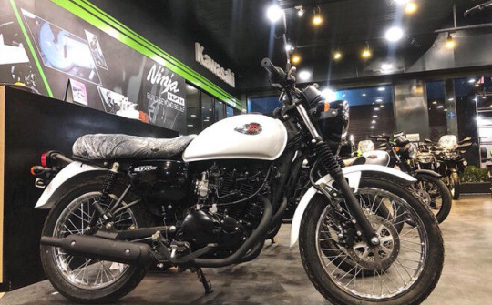 Những mẫu xe mô tô khủng mang ‘hơi thở’ hoài cổ trong từng thiết kế