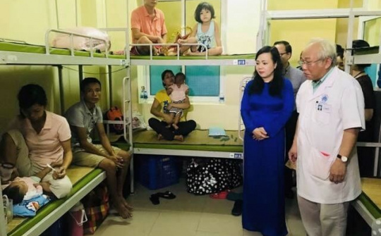 Miễn phí điều trị cho các bệnh nhi sau sự cố cháy xóm trọ ở Đê La Thành